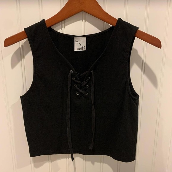 Black cropped tank top by Falling Love - Picture 2 of 3
